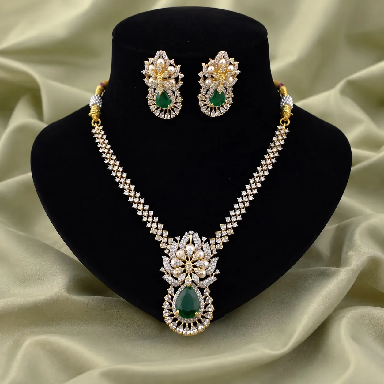 Classic AD Necklace Set