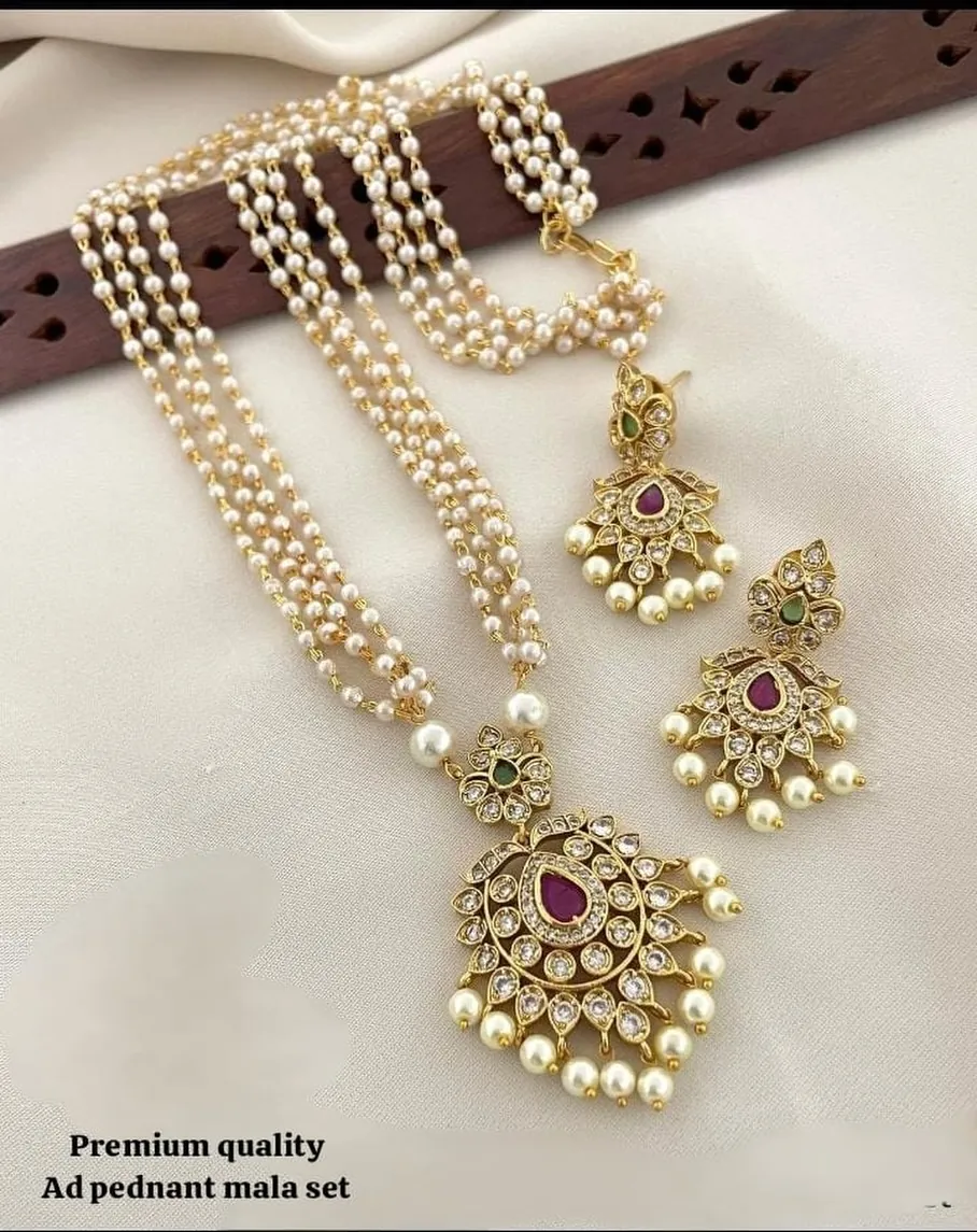 Pearl Pendant Mala Set